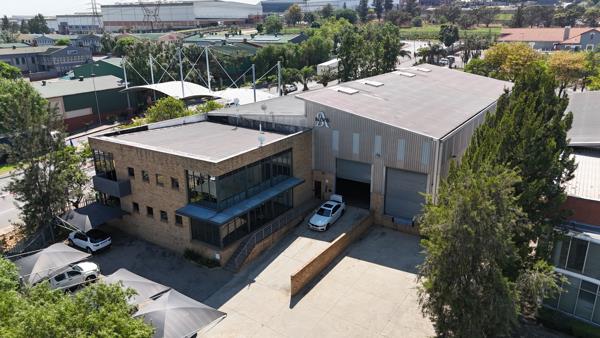 1 700  m² Industrial space