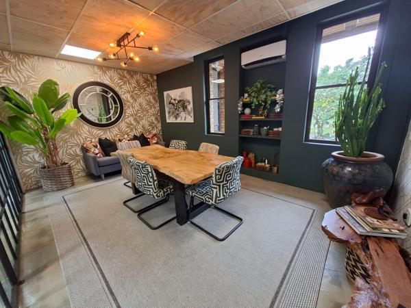 301  m² Commercial space