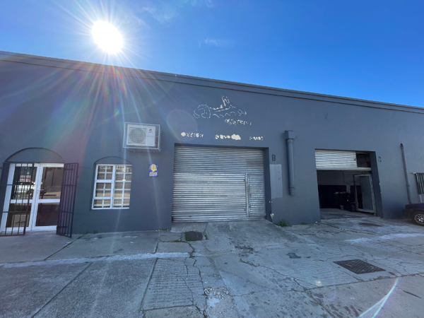 300  m² Industrial space