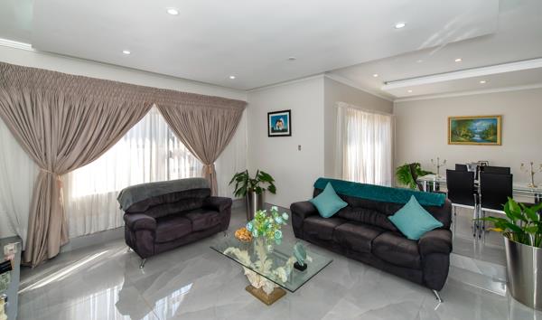 9 Bedroom House