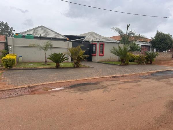 10 Bedroom House