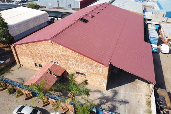 1 400  m² Industrial space