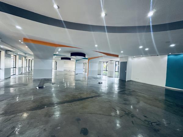 454  m² Commercial space