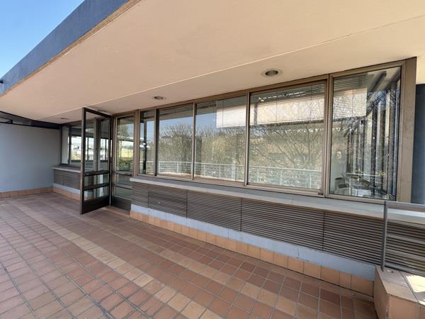 313  m² Commercial space