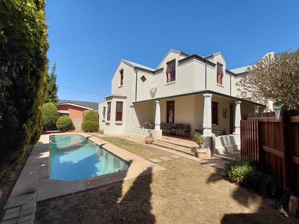 5 Bedroom House