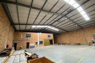 663  m² Commercial space