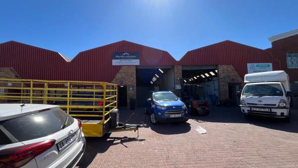 320  m² Industrial space