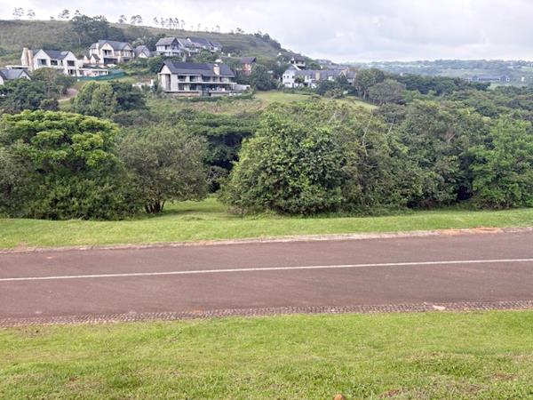 1 094 m² Land