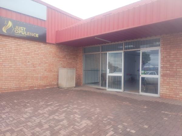 88  m² Commercial space