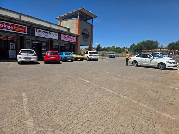 38  m² Retail Space