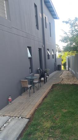 1 Bedroom Garden Cottage