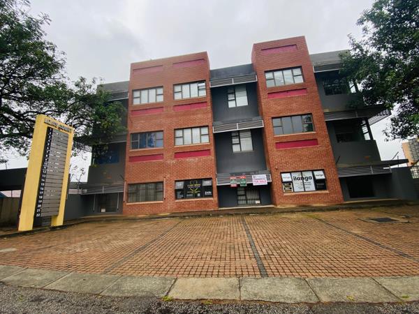 63  m² Commercial space