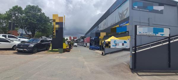 808 m² Industrial space