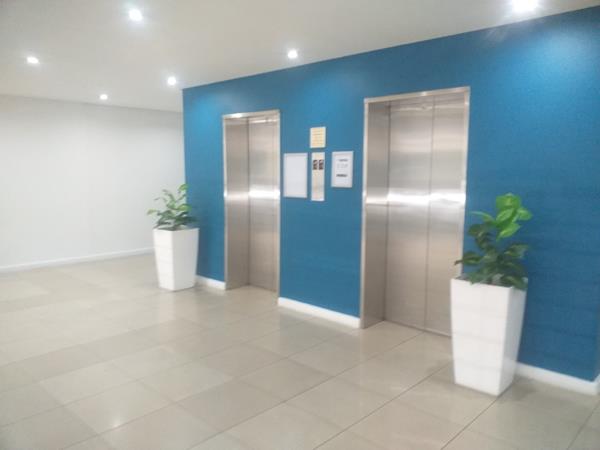 83  m² Office Space