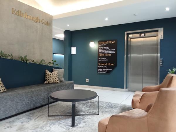 43.2  m² Commercial space