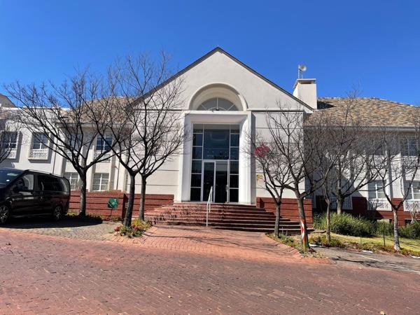 525  m² Commercial space