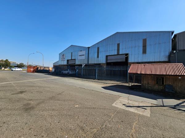 2 000  m² Industrial space