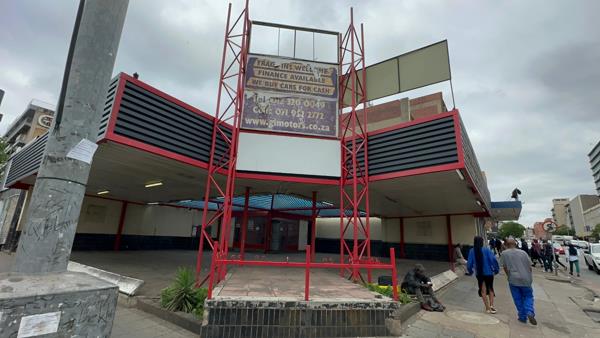 336  m² Commercial space