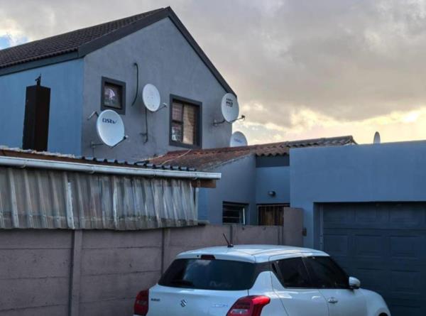 5 Bedroom House