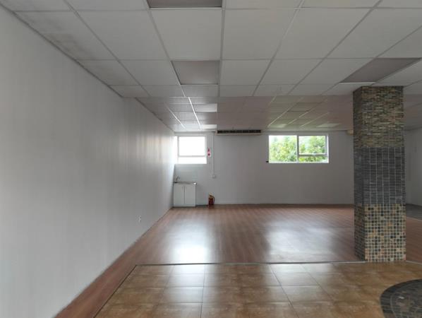 117  m² Retail Space