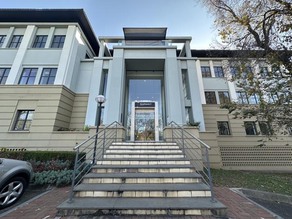 329  m² Commercial space