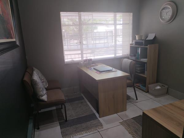 30  m² Office Space