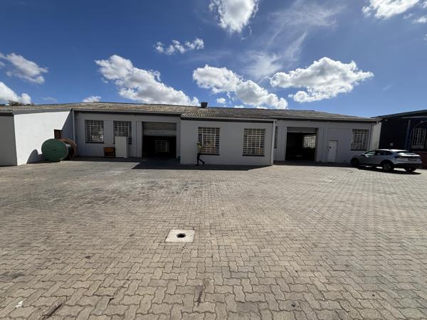 830  m² Industrial space
