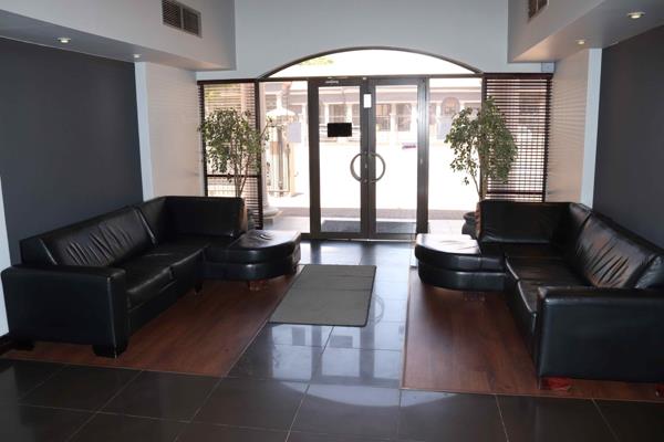 780  m² Office Space