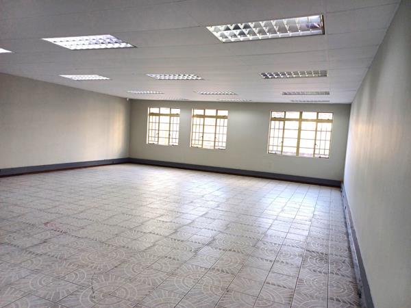90  m² Commercial space