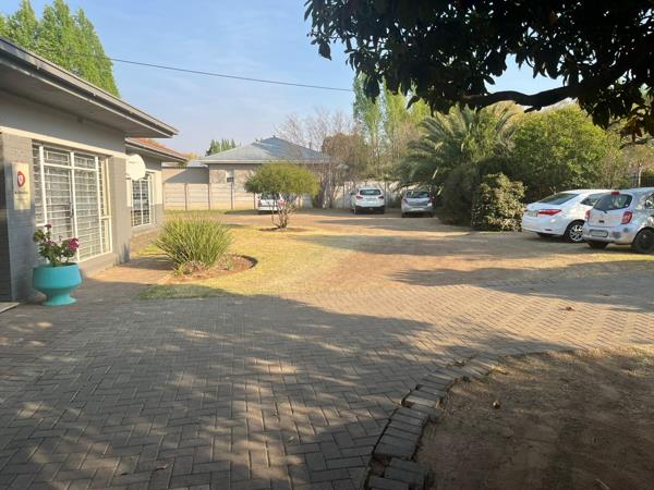 220  m² Office Space