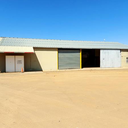 300  m² Commercial space