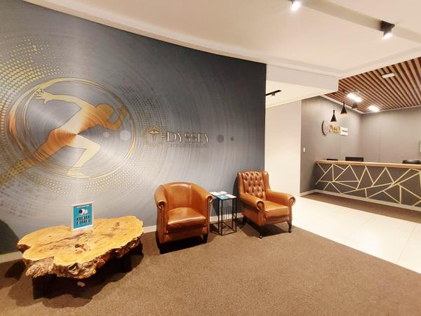 77  m² Commercial space