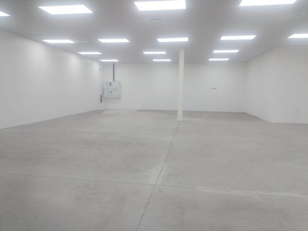 512  m² Retail Space