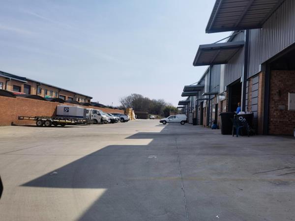 242  m² Industrial space