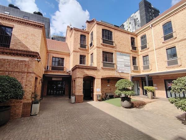 44  m² Commercial space