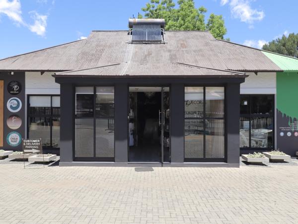 374  m² Commercial space