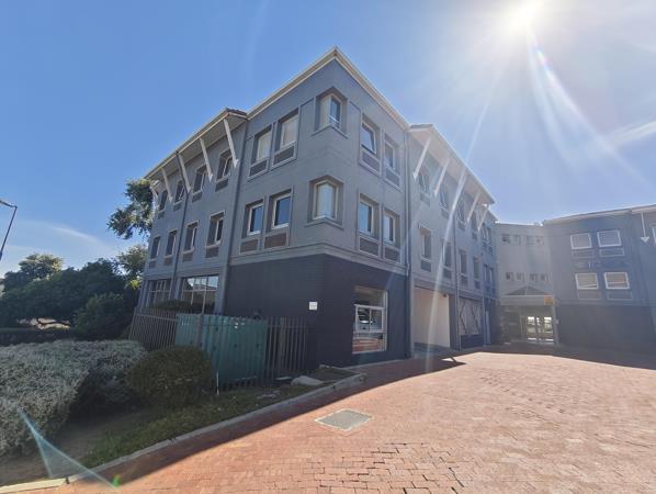 230  m² Commercial space