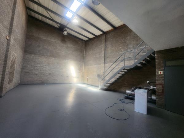 125  m² Commercial space