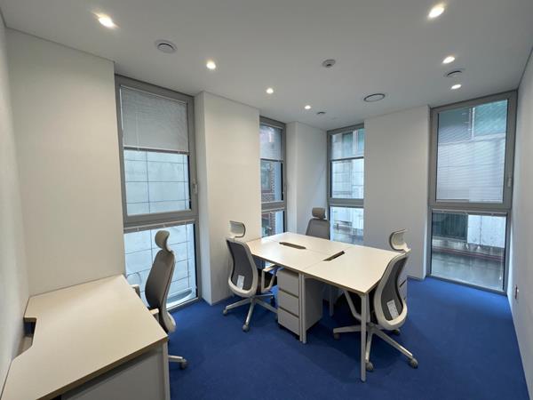 100 m² Office Space