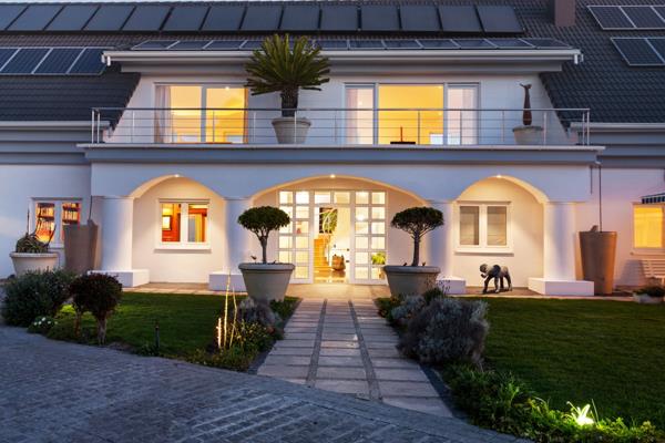6 Bedroom House