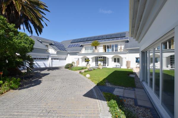 6 Bedroom House