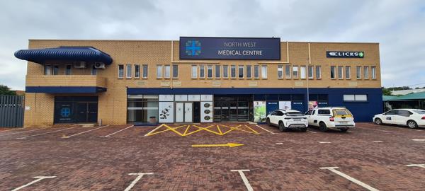 195  m² Office Space