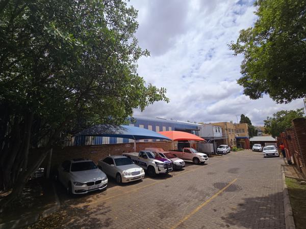 2 728  m² Industrial space