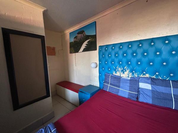 23 Bedroom, Bed and Breakfast