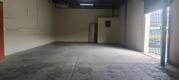 135  m² Commercial space