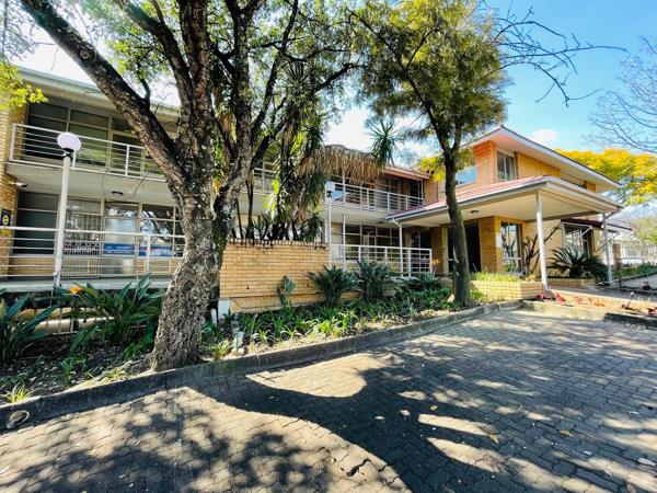 96  m² Commercial space