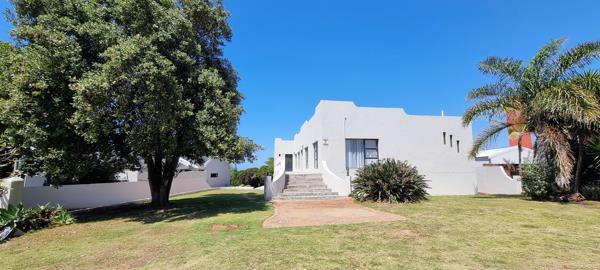 6 Bedroom House