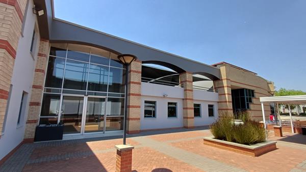 11 924  m² Industrial space