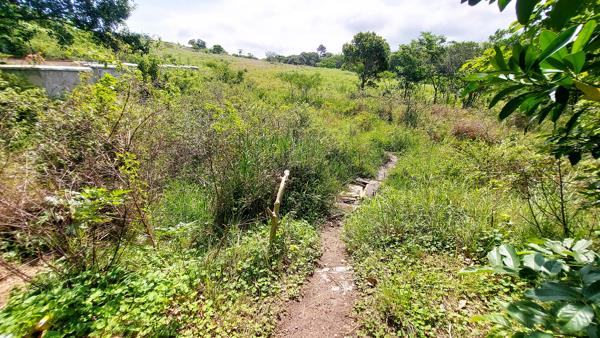 1 106 m² Land