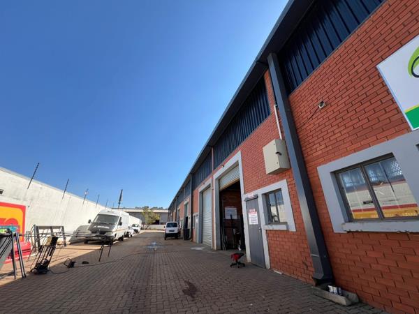 355  m² Industrial space